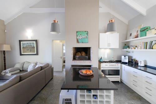 2 Bedroom Property for Sale in Sandbaai Western Cape